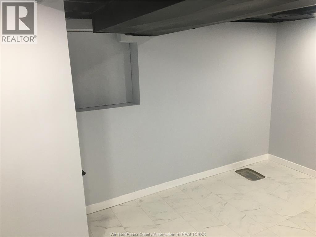 1101 Elsmere, Windsor, Ontario  N9A 2B1 - Photo 27 - 26002114