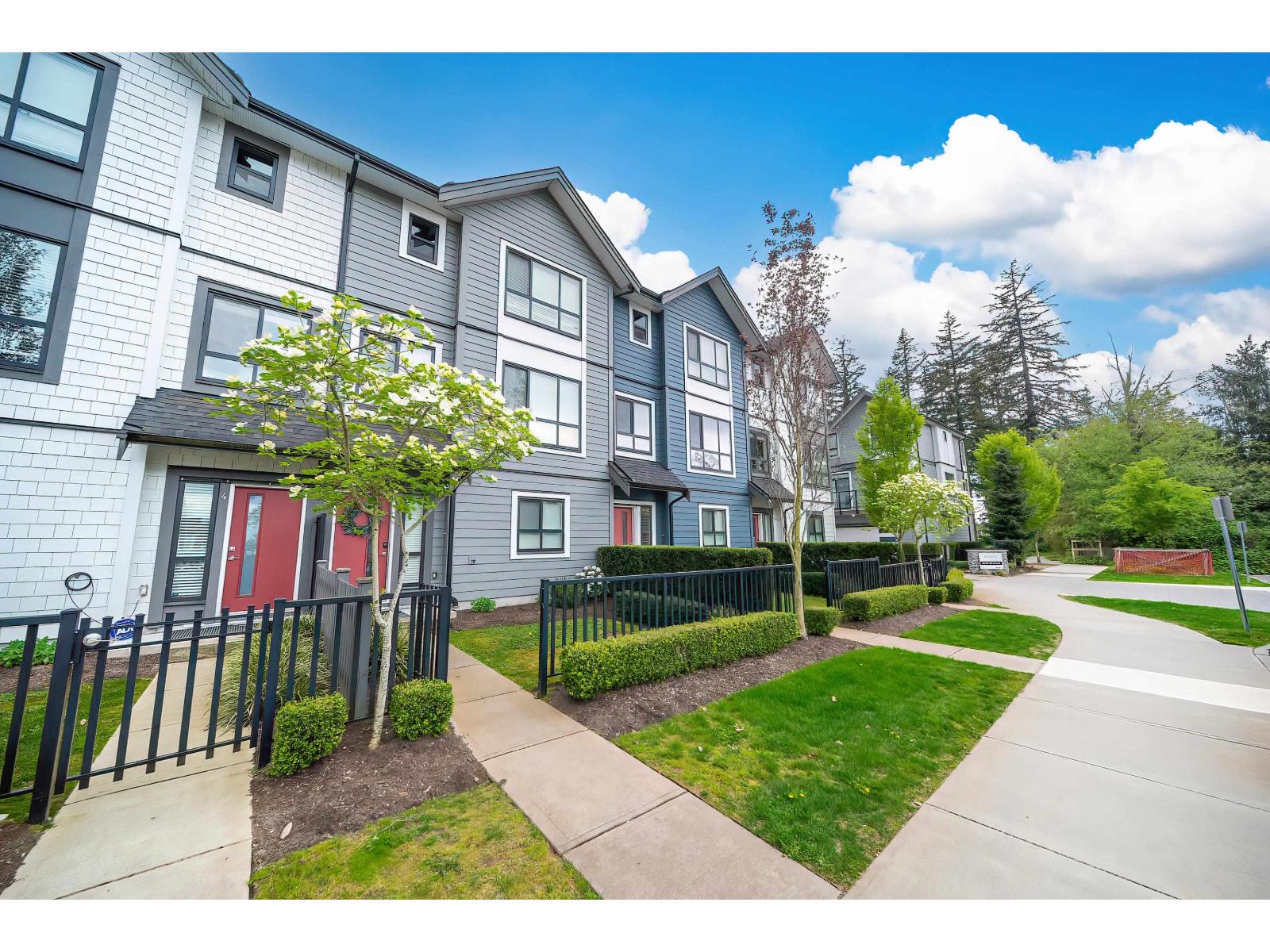 3 16760 25 Avenue, Surrey, British Columbia  V3Z 0W4 - Photo 2 - R3117638