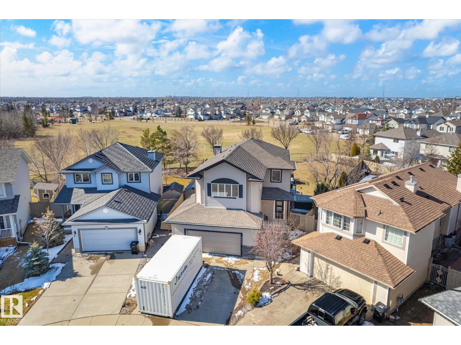 8027 3 AV SW, edmonton, Alberta