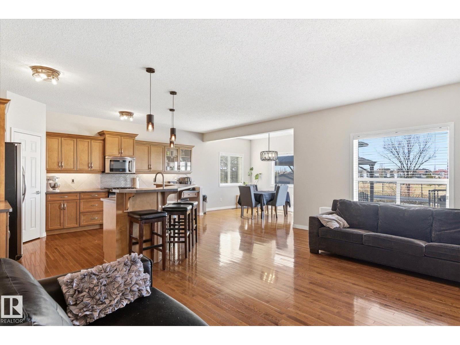 8027 3 Av Sw, Edmonton, Alberta  T6X 1K6 - Photo 9 - E4484736