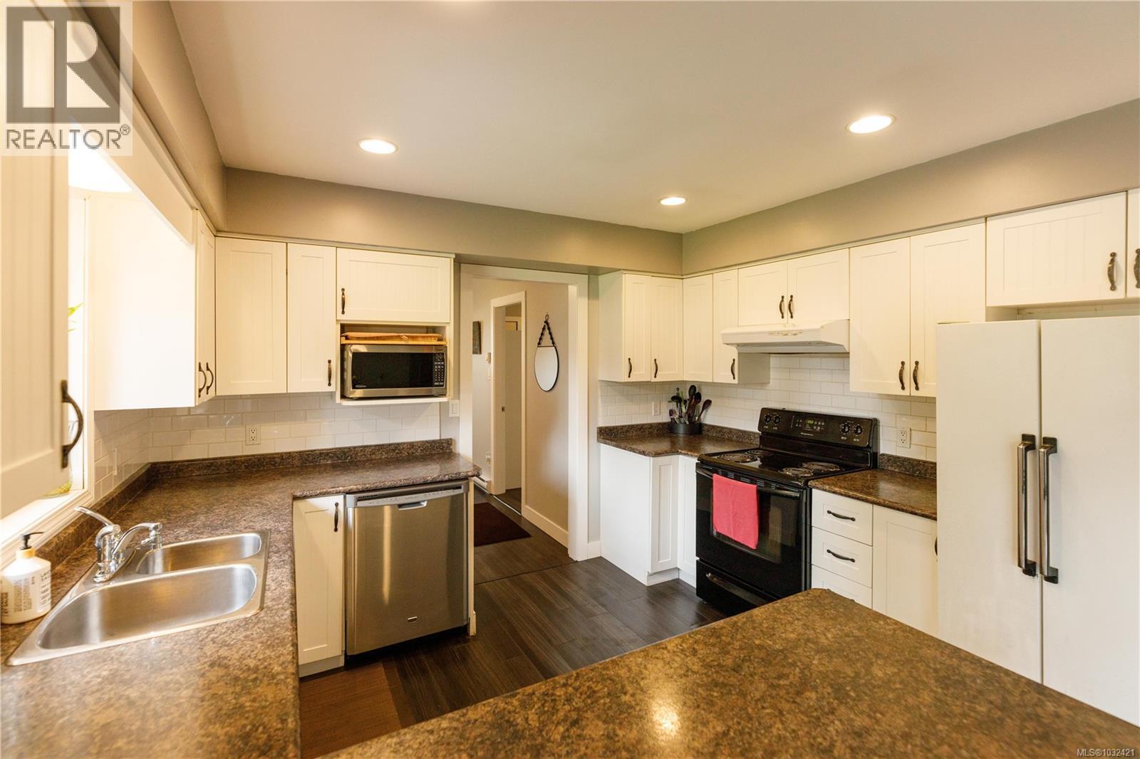 2042 Cedar Rd, Nanaimo, British Columbia  V9X 1J4 - Photo 11 - 1032421