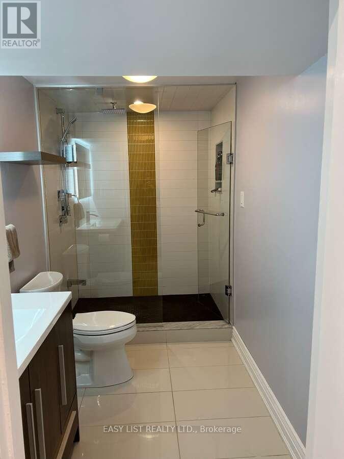 23 Goodwood Avenue, Toronto, Ontario  M6E 1J1 - Photo 7 - W13010342