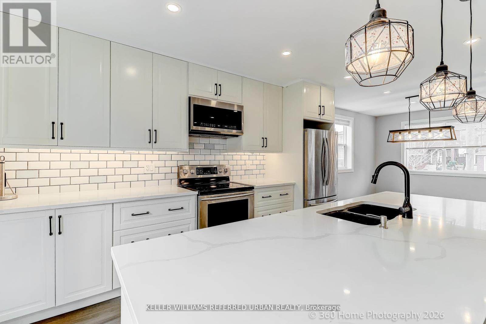 1 - 84 Foch Avenue, Toronto, Ontario  M8W 3X6 - Photo 8 - W13060596