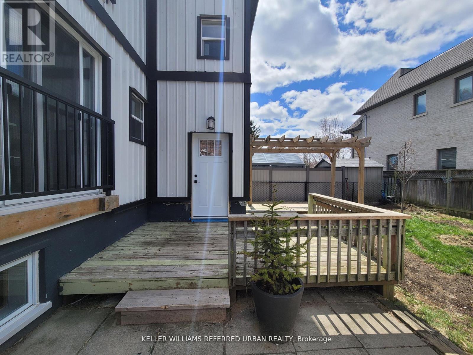 1 - 84 Foch Avenue, Toronto, Ontario  M8W 3X6 - Photo 17 - W13060596