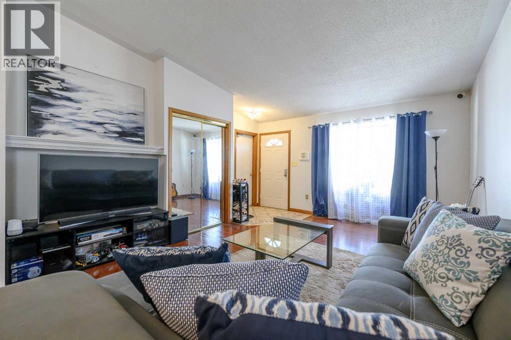 9513 63 Avenue, Grande Prairie, Alberta  T8W 2G1 - Photo 2 - A2305754