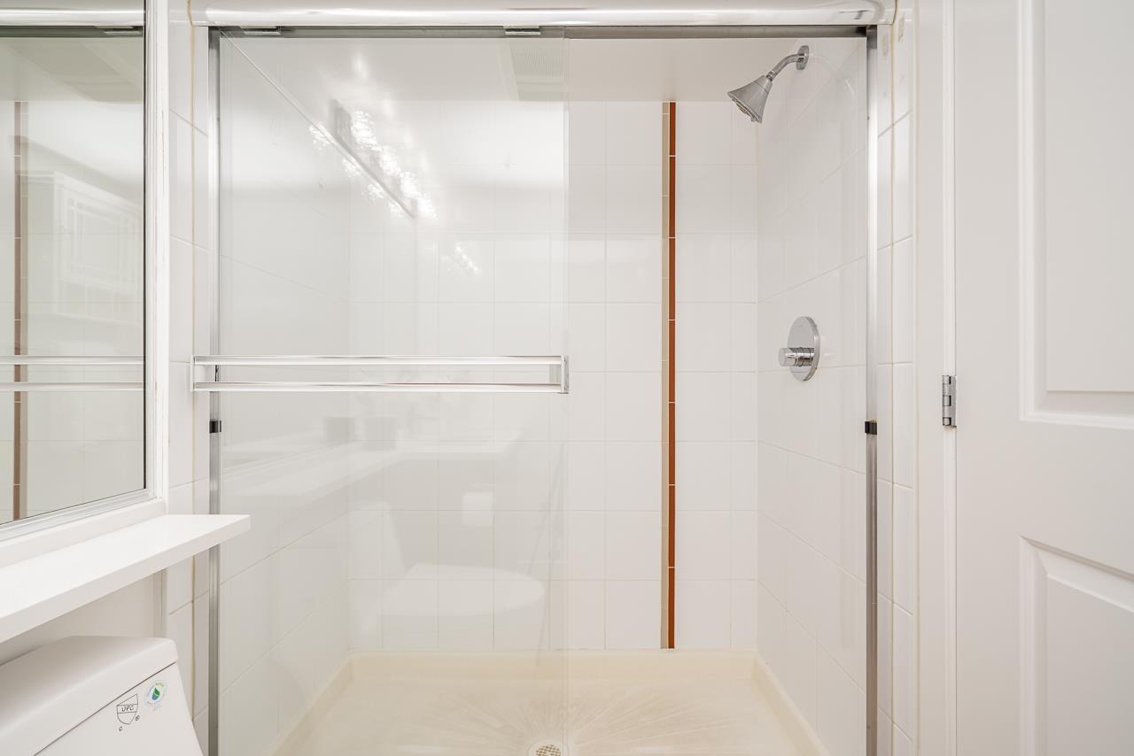 215 14960 102a Avenue, Surrey, British Columbia  V3R 6A3 - Photo 23 - R3117262