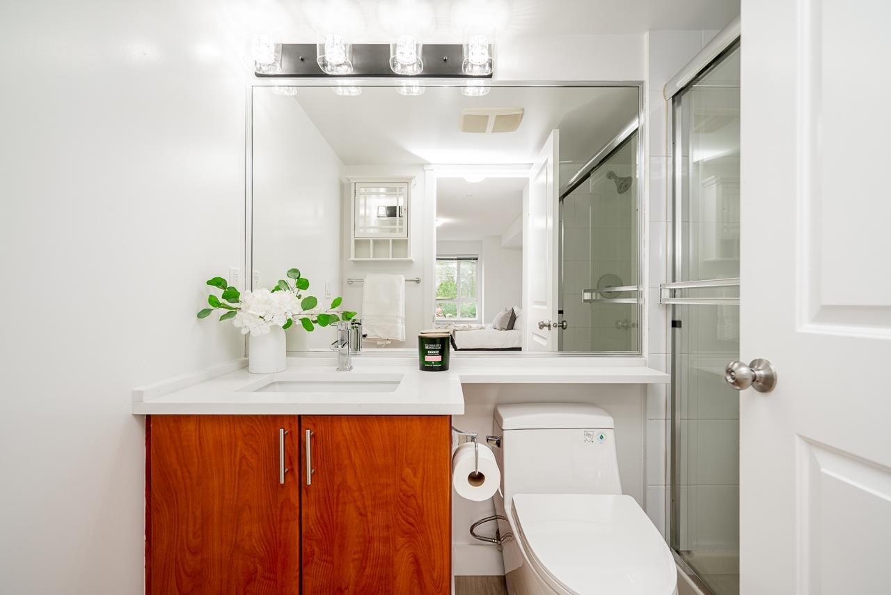 215 14960 102a Avenue, Surrey, British Columbia  V3R 6A3 - Photo 22 - R3117262