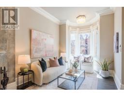 451 SACKVILLE STREET, Toronto, Ontario