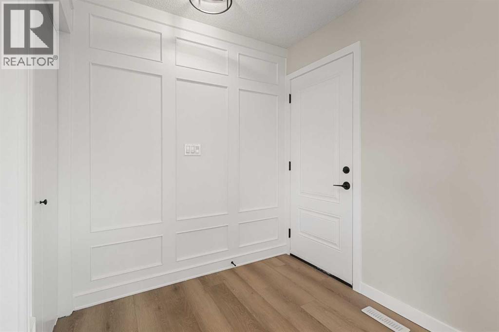 347 Queensland Drive Se, Calgary, Alberta  T2J 3R6 - Photo 2 - A2291982