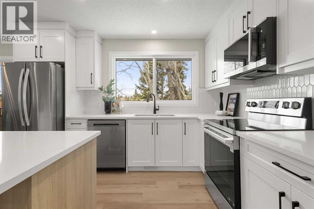 347 Queensland Drive Se, Calgary, Alberta  T2J 3R6 - Photo 12 - A2291982