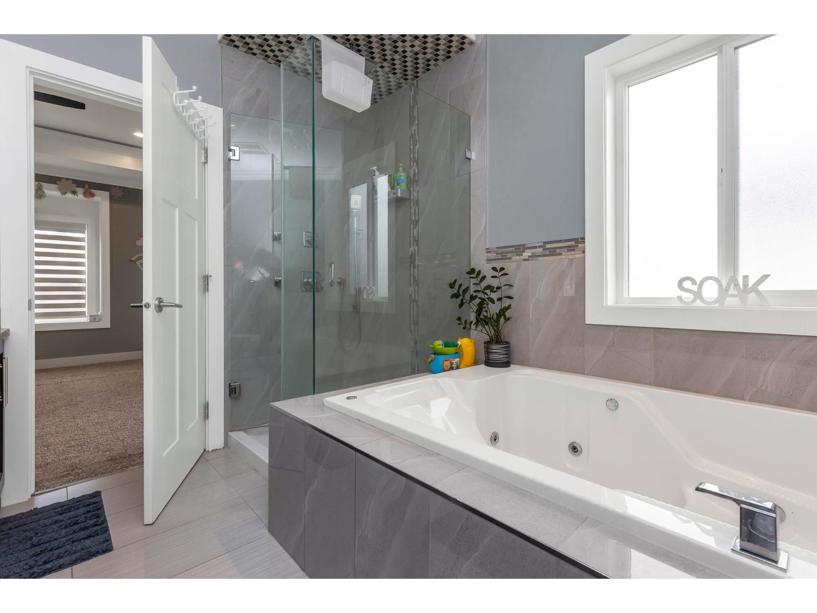 27625 Railcar Crescent, Abbotsford, British Columbia  V4X 0B8 - Photo 25 - R3117643