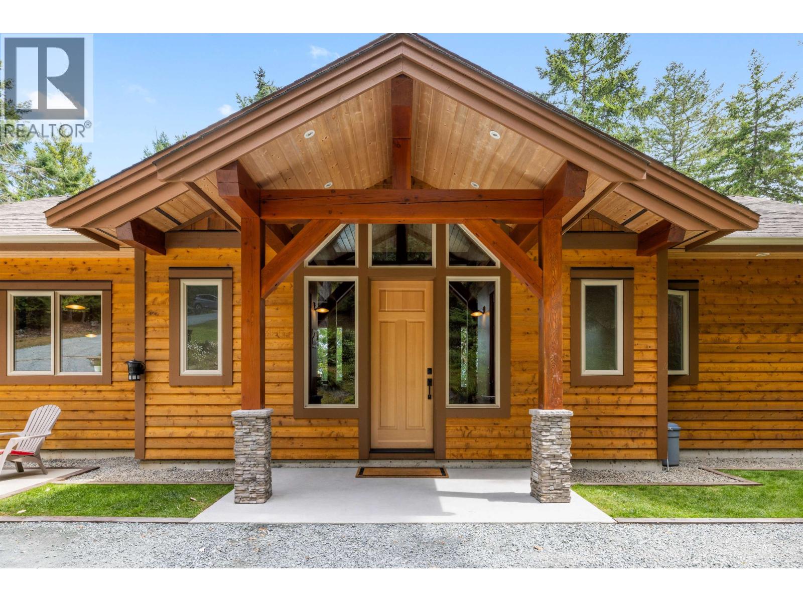 144 Sunrise Point Road, Other Islands, British Columbia  V0R 2Y0 - Photo 2 - R3116821