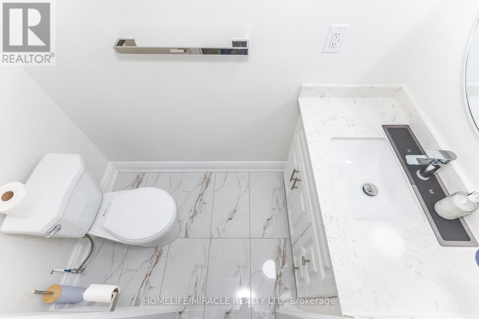 1535 Mendelson Heights, Milton, Ontario  L9E 1H3 - Photo 43 - W13043626