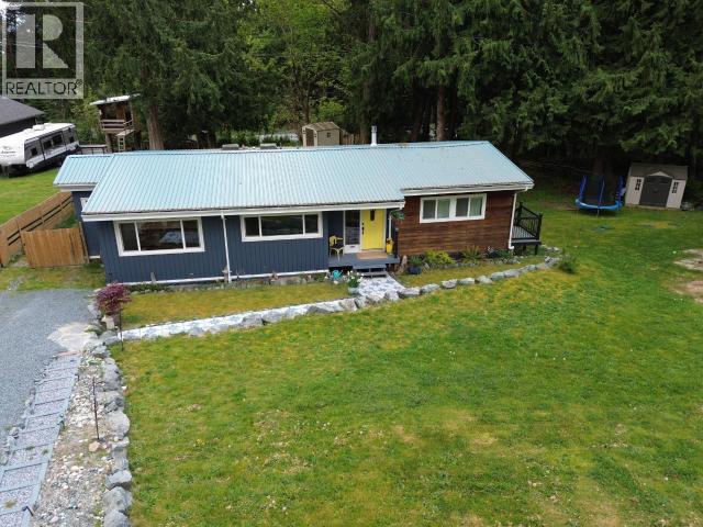8013 Centennial Drive, Powell River, British Columbia  V8A 0S4 - Photo 3 - 19831