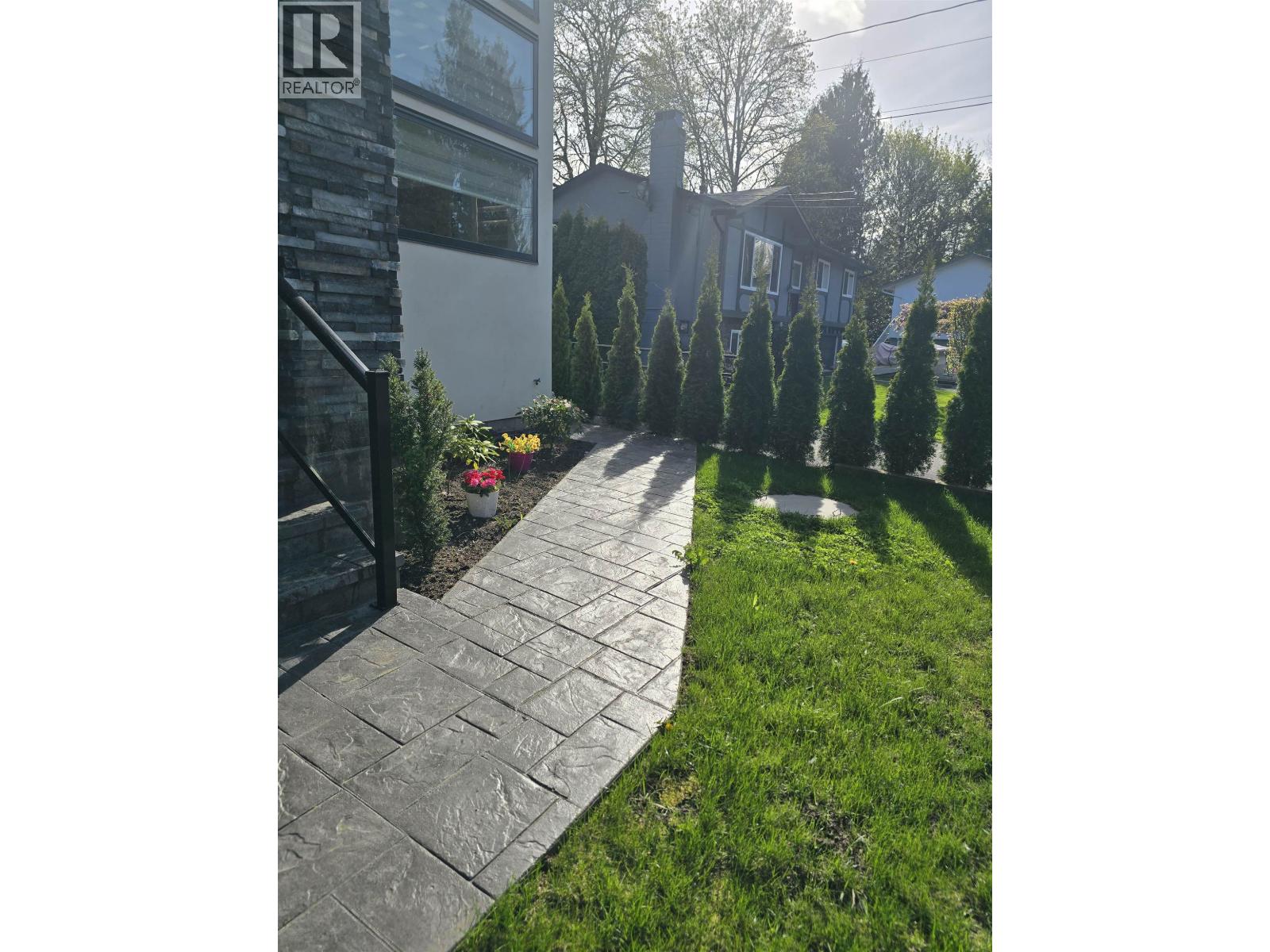 21794 126 Avenue, Maple Ridge, British Columbia  V2X 4N9 - Photo 2 - R3116334