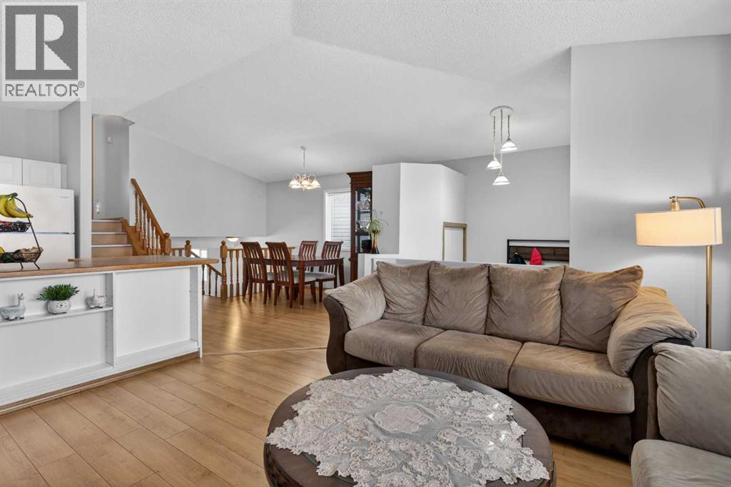 173 Martin Crossing Crescent NE, Calgary, Alberta  T3J 3T1 - Photo 9 - A2296291