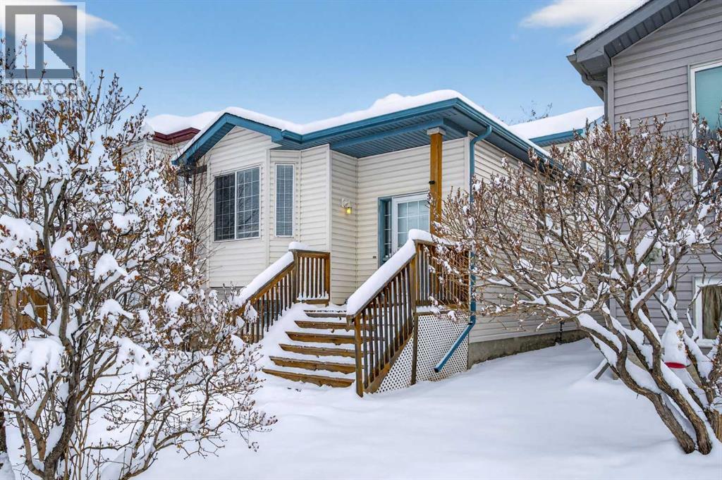 173 Martin Crossing Crescent NE, Calgary, Alberta  T3J 3T1 - Photo 2 - A2296291