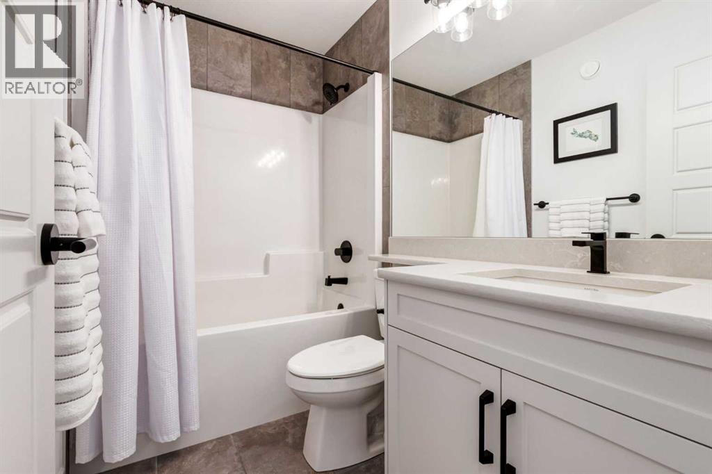 34 Rowmont Grove NW, Calgary, Alberta  T3L 0L3 - Photo 36 - A2297930