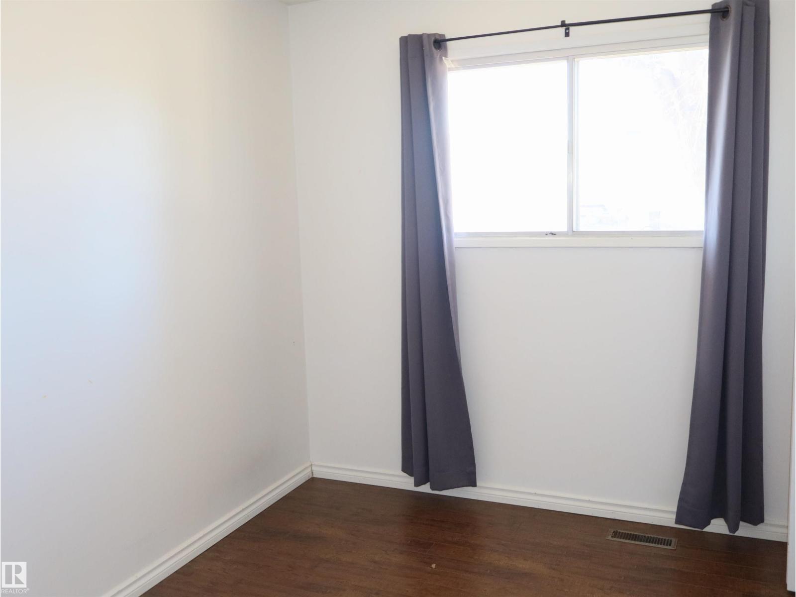 4934 49 Avenue, Barrhead, Alberta  T7N 1G6 - Photo 20 - E4484740