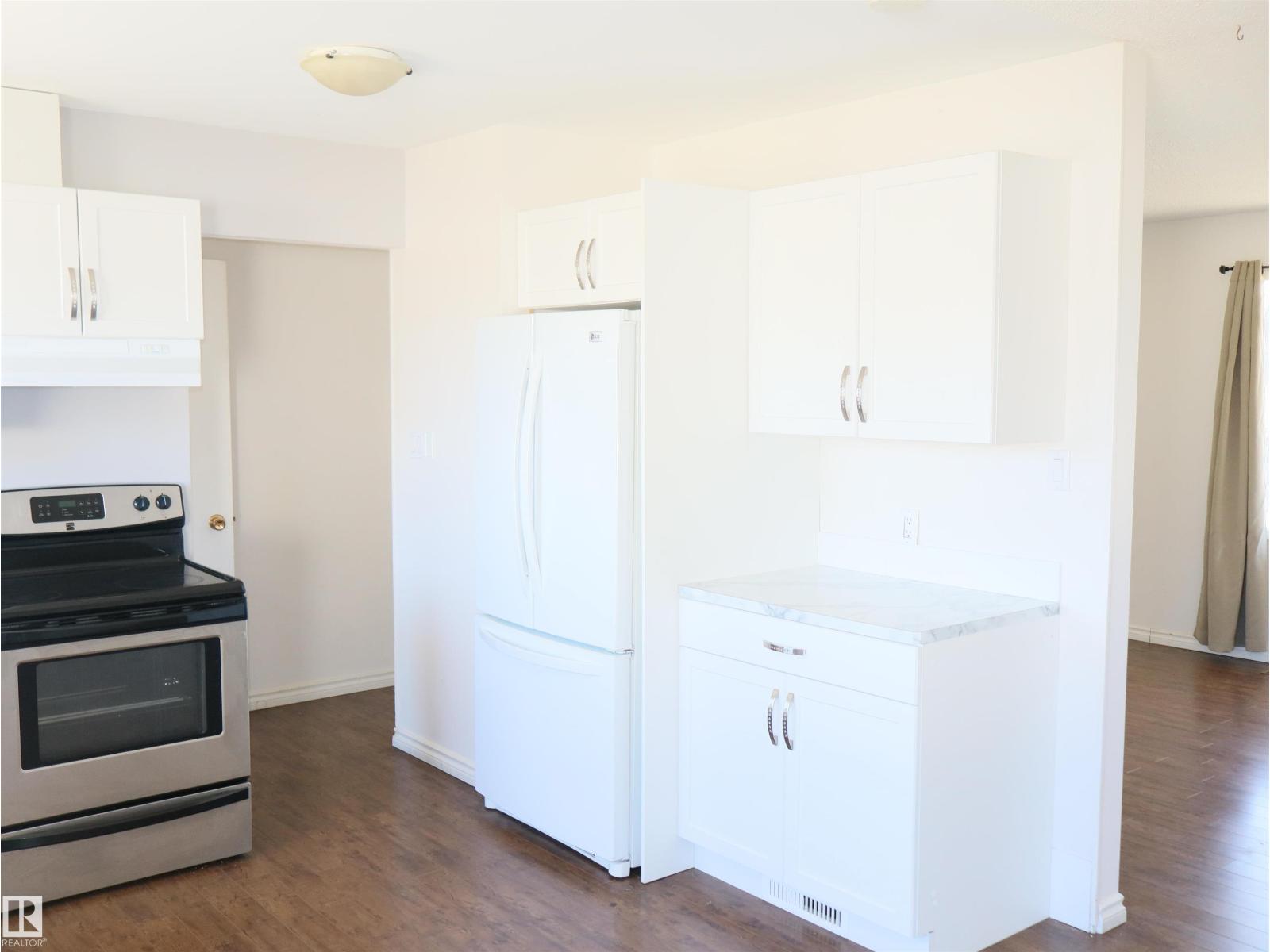 4934 49 Avenue, Barrhead, Alberta  T7N 1G6 - Photo 14 - E4484740