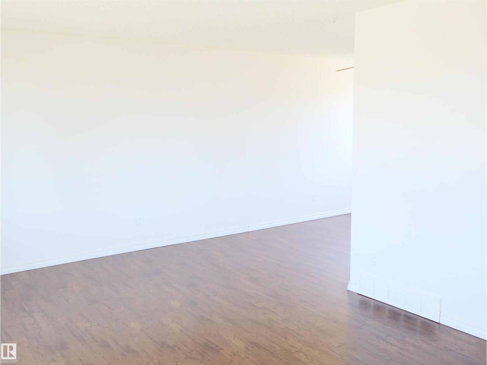 4934 49 Avenue, Barrhead, Alberta  T7N 1G6 - Photo 10 - E4484740