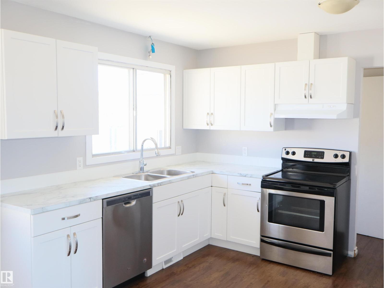 4934 49 Avenue, Barrhead, Alberta  T7N 1G6 - Photo 15 - E4484740