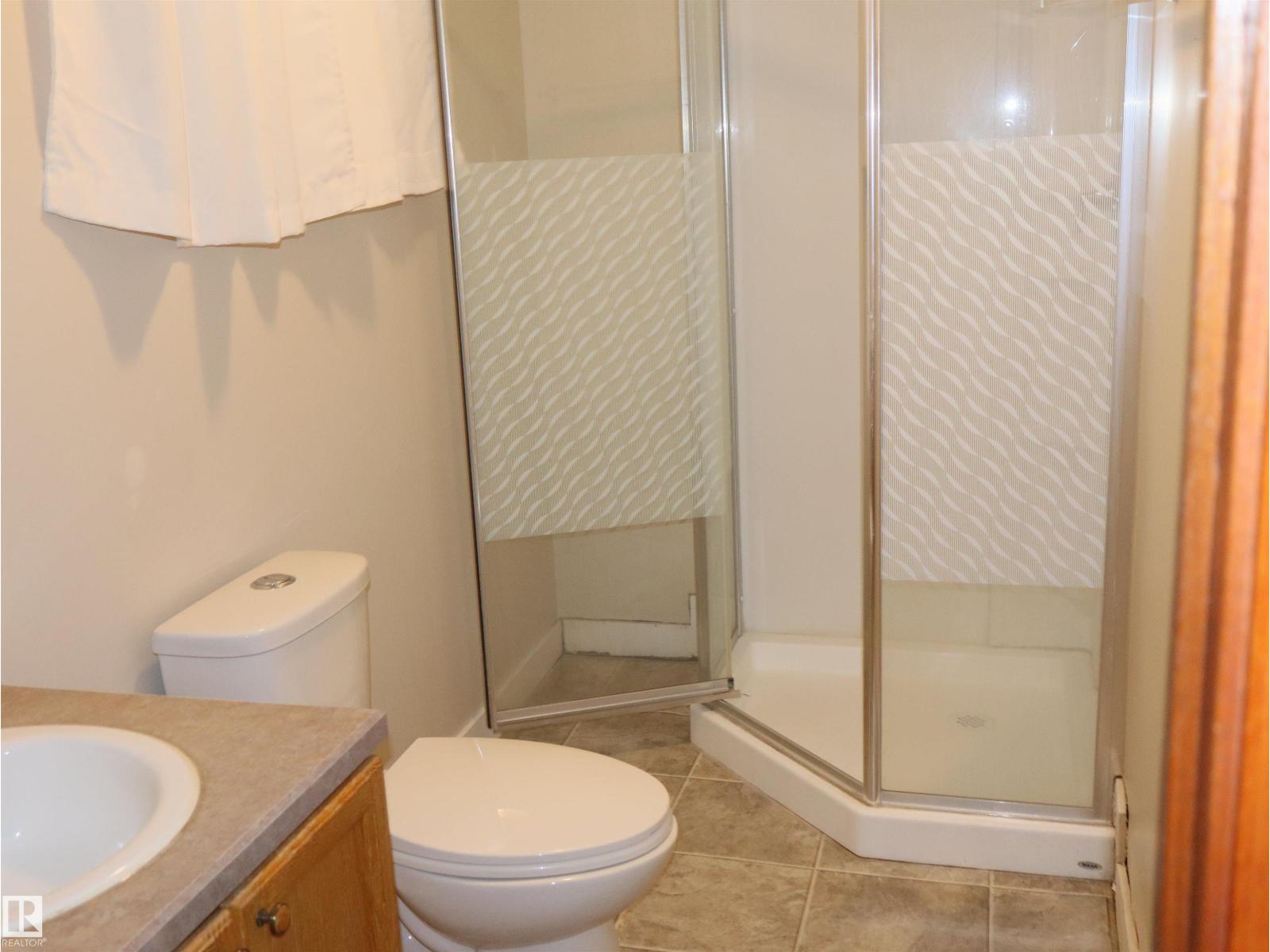 4934 49 Avenue, Barrhead, Alberta  T7N 1G6 - Photo 33 - E4484740