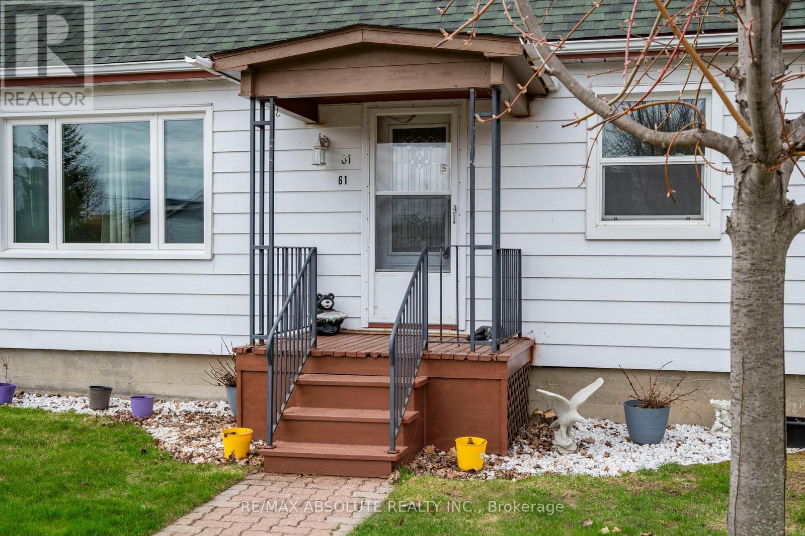 61 Third Avenue, Arnprior, Ontario  K7S 1Y6 - Photo 3 - X12976360