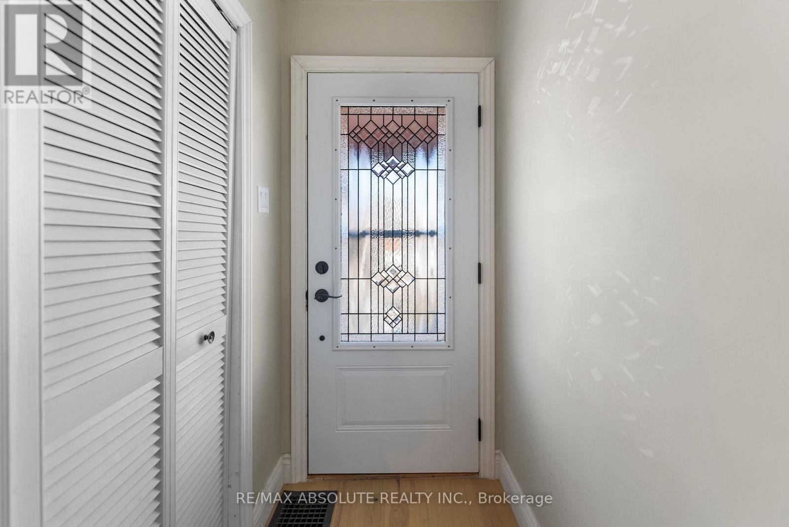 61 Third Avenue, Arnprior, Ontario  K7S 1Y6 - Photo 4 - X12976360