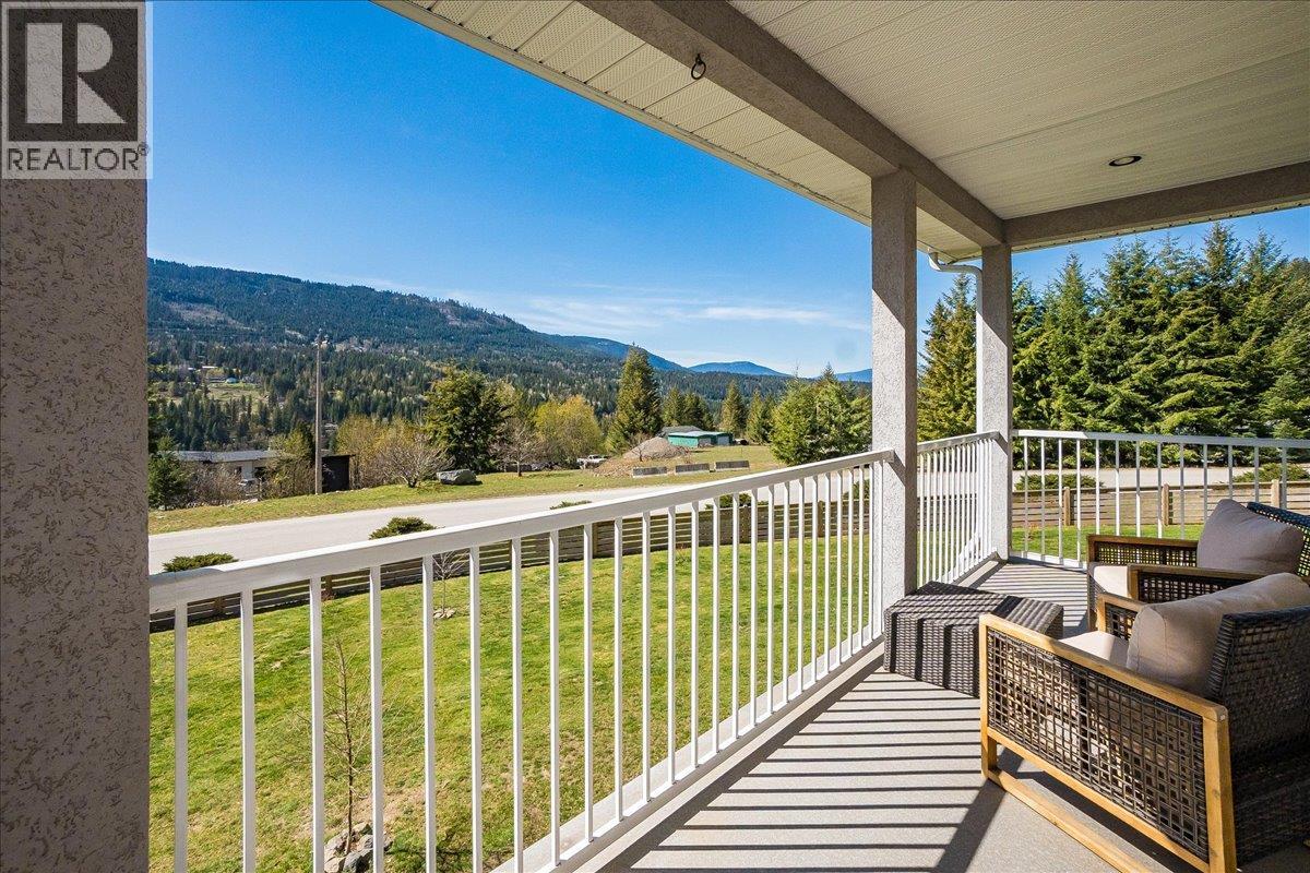 5839 Sunset Drive, Nelson, British Columbia  V1L 6X9 - Photo 10 - 10384797