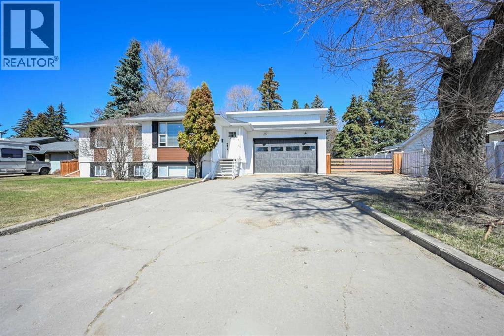 9910 105 Avenue, Grande Prairie, Alberta