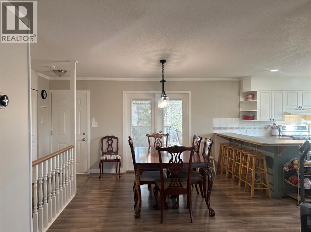 55025 Rr 221, Magrath, Alberta  T0K 1J0 - Photo 9 - A2289108