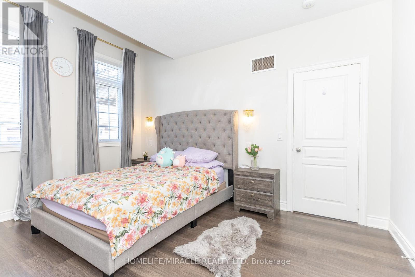 1535 Mendelson Heights, Milton, Ontario  L9E 1H3 - Photo 21 - W13043626