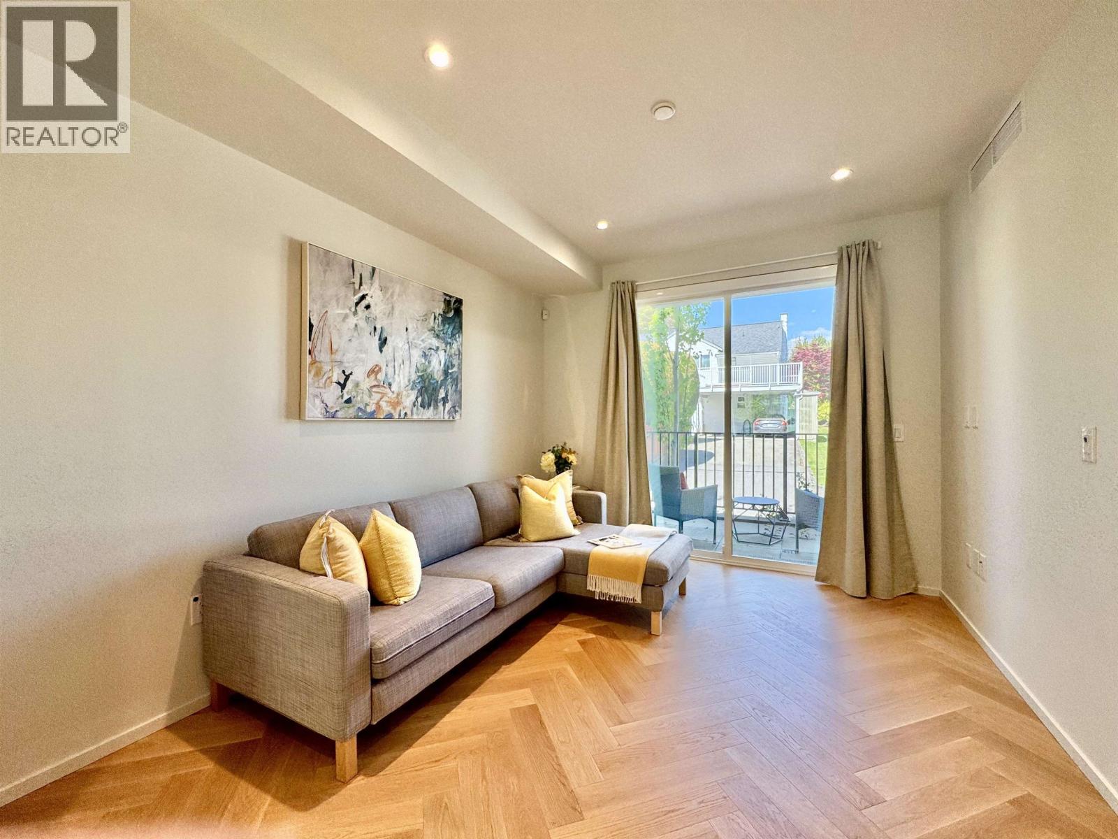 173 805 W 49th Avenue, Vancouver, British Columbia  V5Z 0A1 - Photo 2 - R3067336