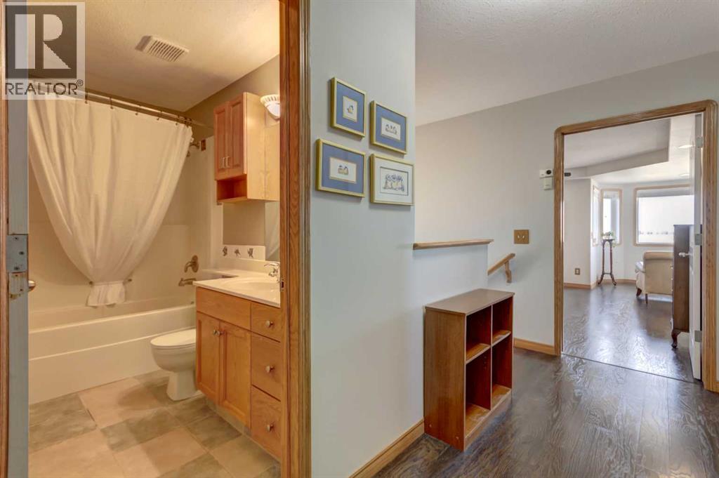 208 Railway Avenue, Cheadle, Alberta  T1P 0X8 - Photo 29 - A2286052
