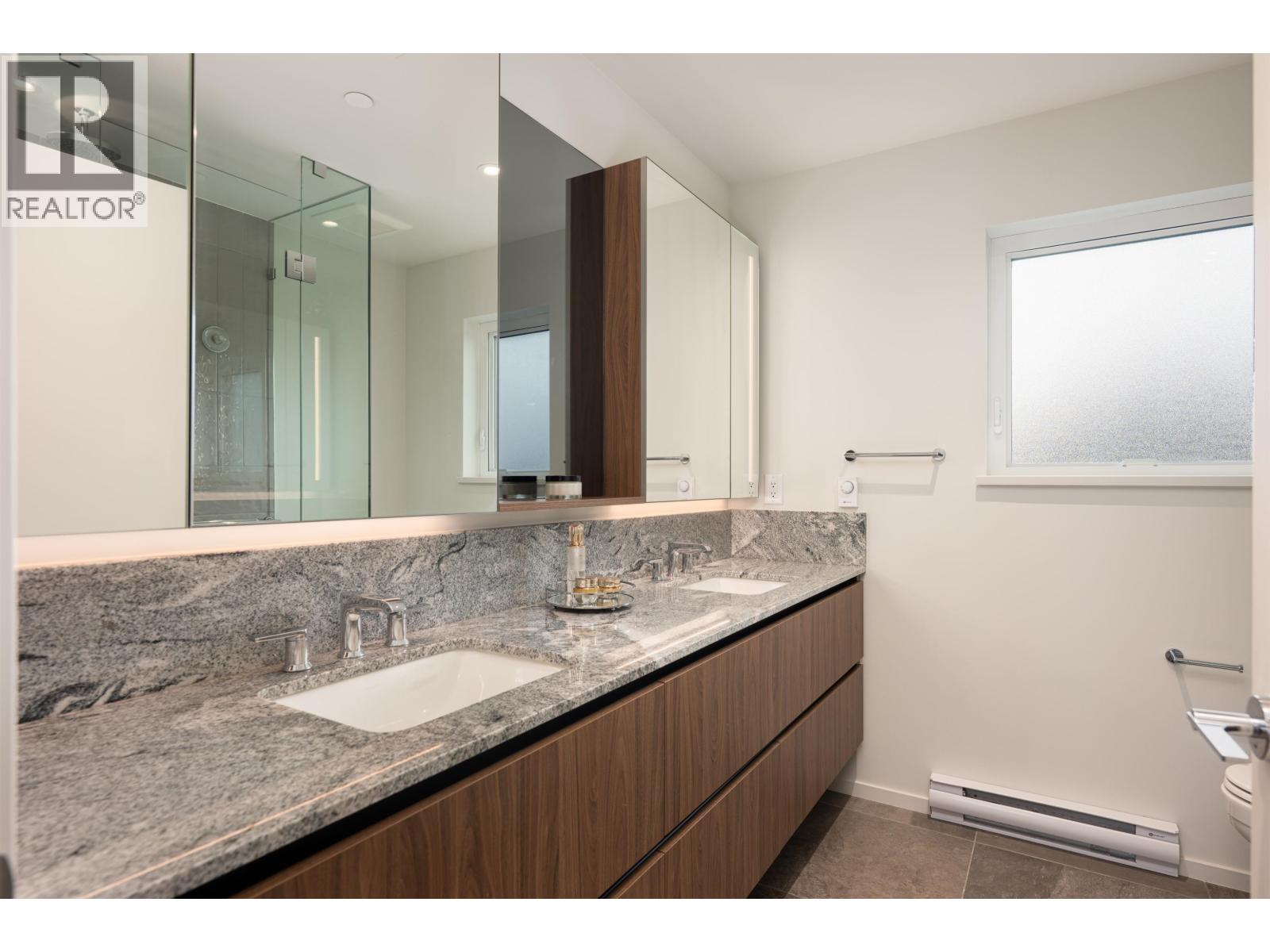 173 805 W 49th Avenue, Vancouver, British Columbia  V5Z 0A1 - Photo 25 - R3067336