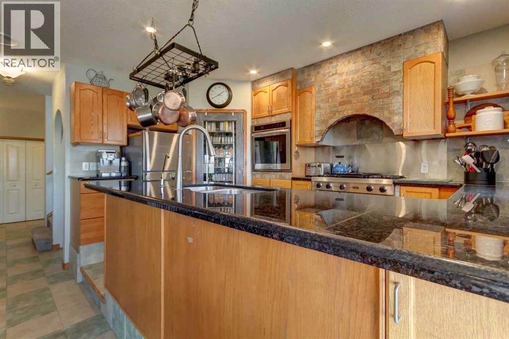208 Railway Avenue, Cheadle, Alberta  T1P 0X8 - Photo 12 - A2286052
