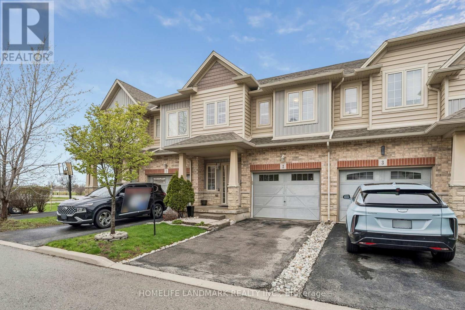 2 - 7 LAKELAWN ROAD, Grimsby, Ontario