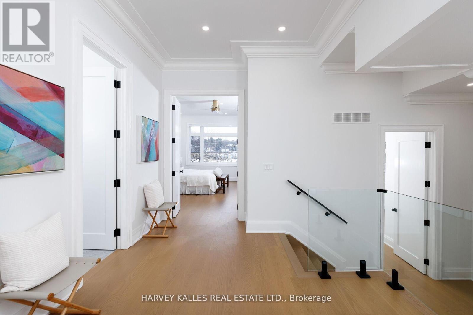 90 Great Oak Drive, Toronto, Ontario  M9A 1N5 - Photo 24 - W12875388