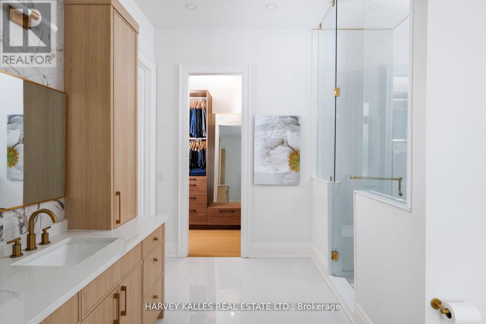 90 Great Oak Drive, Toronto, Ontario  M9A 1N5 - Photo 30 - W12875388