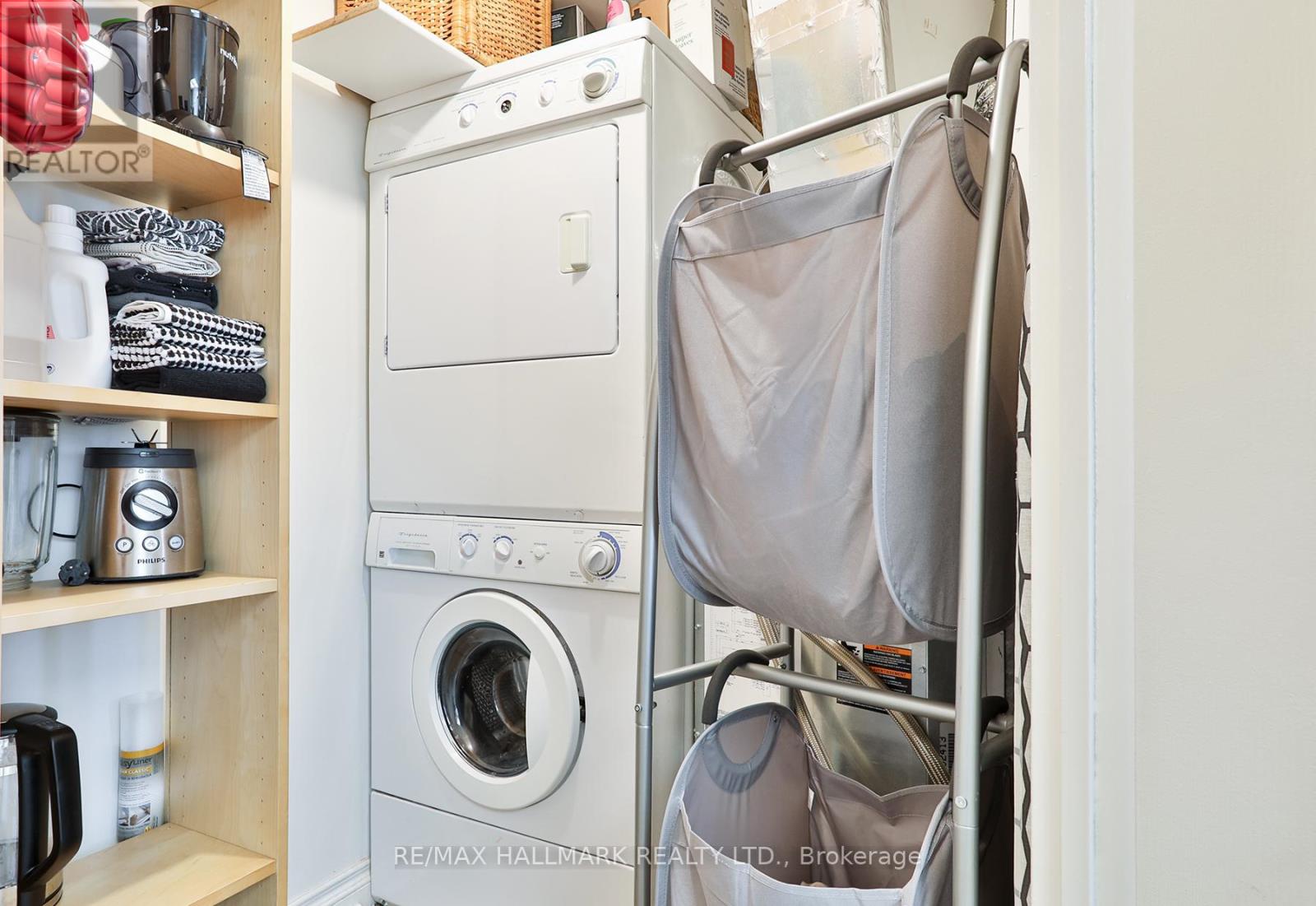 1405 - 1360 Rathburn Road E, Mississauga, Ontario  L4W 4H4 - Photo 10 - W13054010