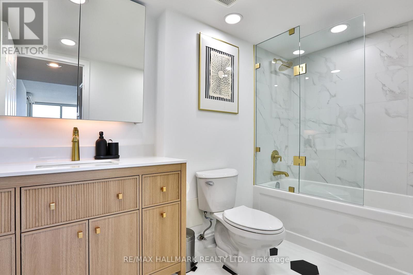 1405 - 1360 Rathburn Road E, Mississauga, Ontario  L4W 4H4 - Photo 14 - W13054010