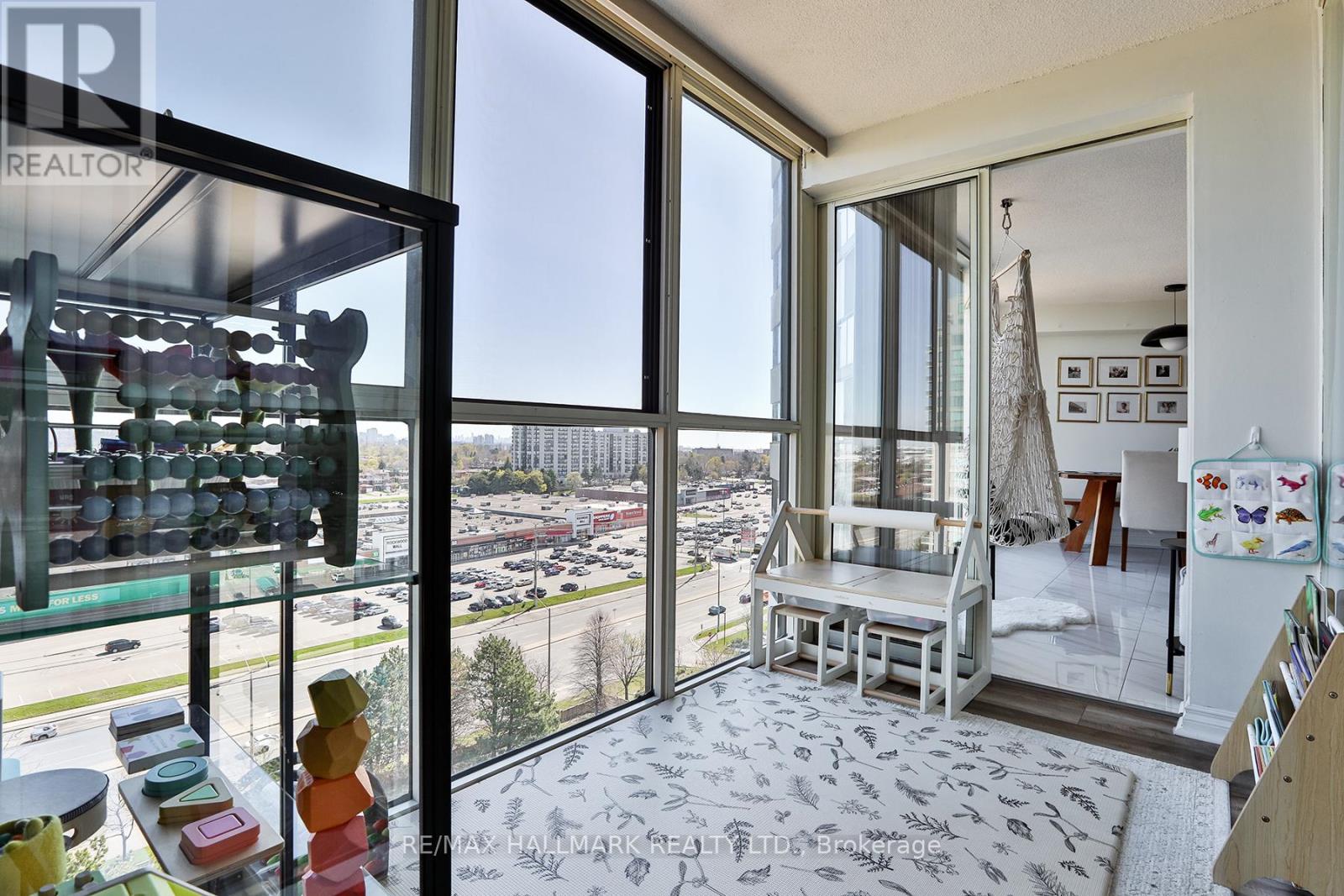 1405 - 1360 Rathburn Road E, Mississauga, Ontario  L4W 4H4 - Photo 7 - W13054010