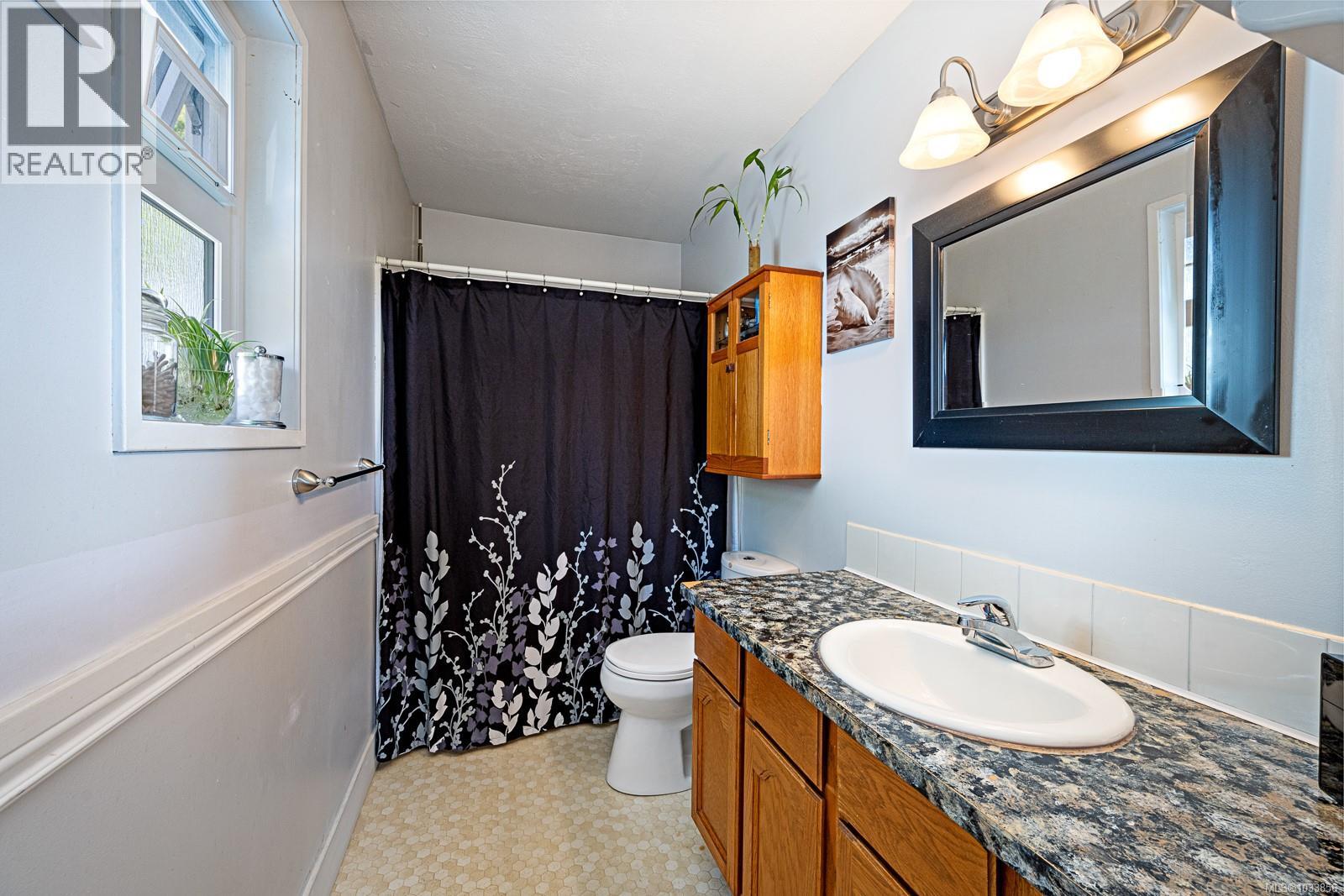 1600 Ascot Ave, Comox, British Columbia  V9M 1A8 - Photo 11 - 1033856