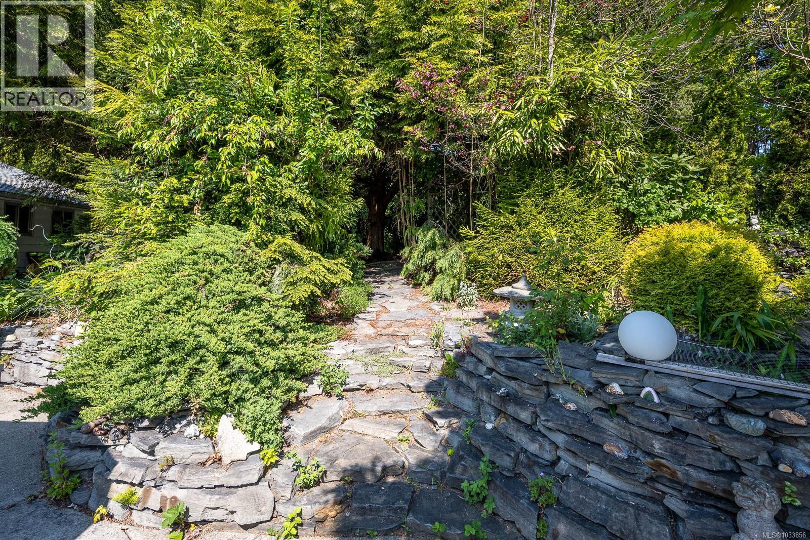 1600 Ascot Ave, Comox, British Columbia  V9M 1A8 - Photo 18 - 1033856