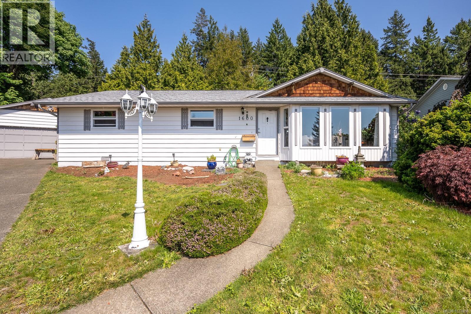 1600 Ascot Ave, Comox, British Columbia  V9M 1A8 - Photo 19 - 1033856