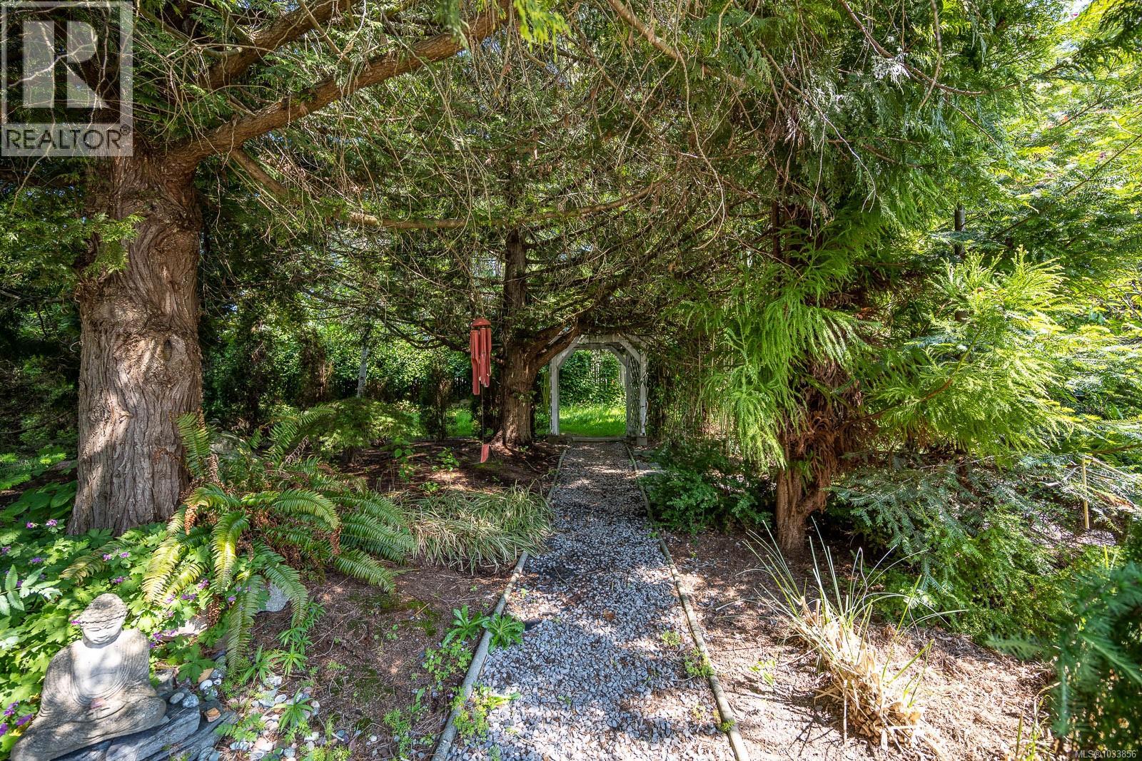 1600 Ascot Ave, Comox, British Columbia  V9M 1A8 - Photo 3 - 1033856