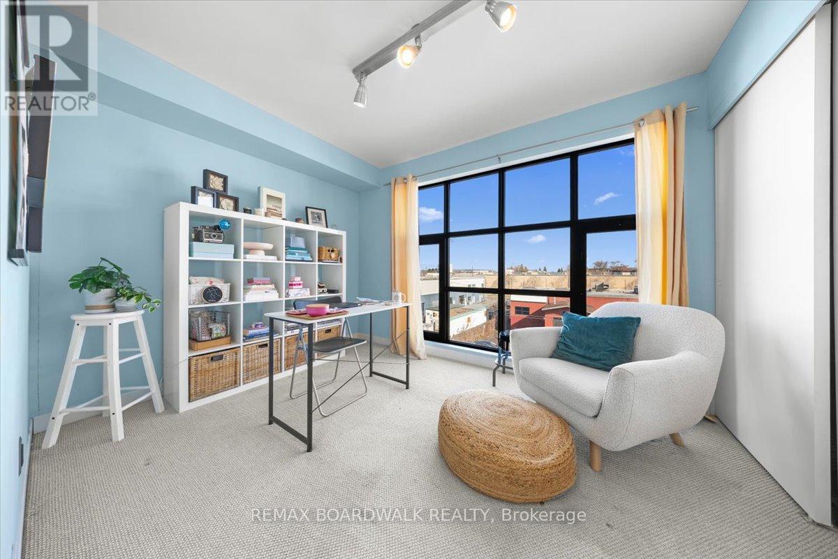 G - 154 Spruce Street, Ottawa, Ontario  K1R 6P2 - Photo 2 - X13042450