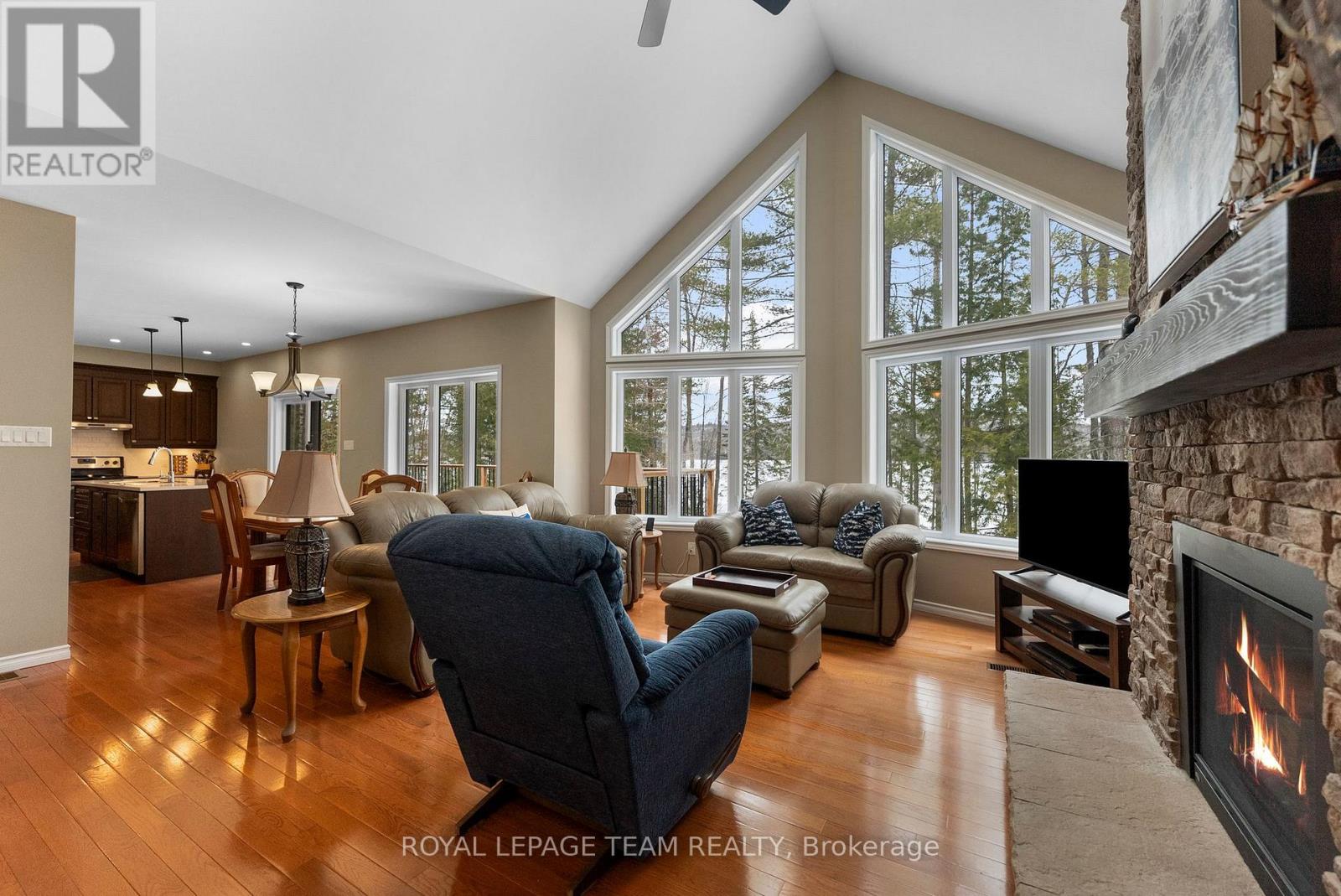 424 Lakewoods Drive, Madawaska Valley, Ontario  K0J 1B0 - Photo 17 - X12954764