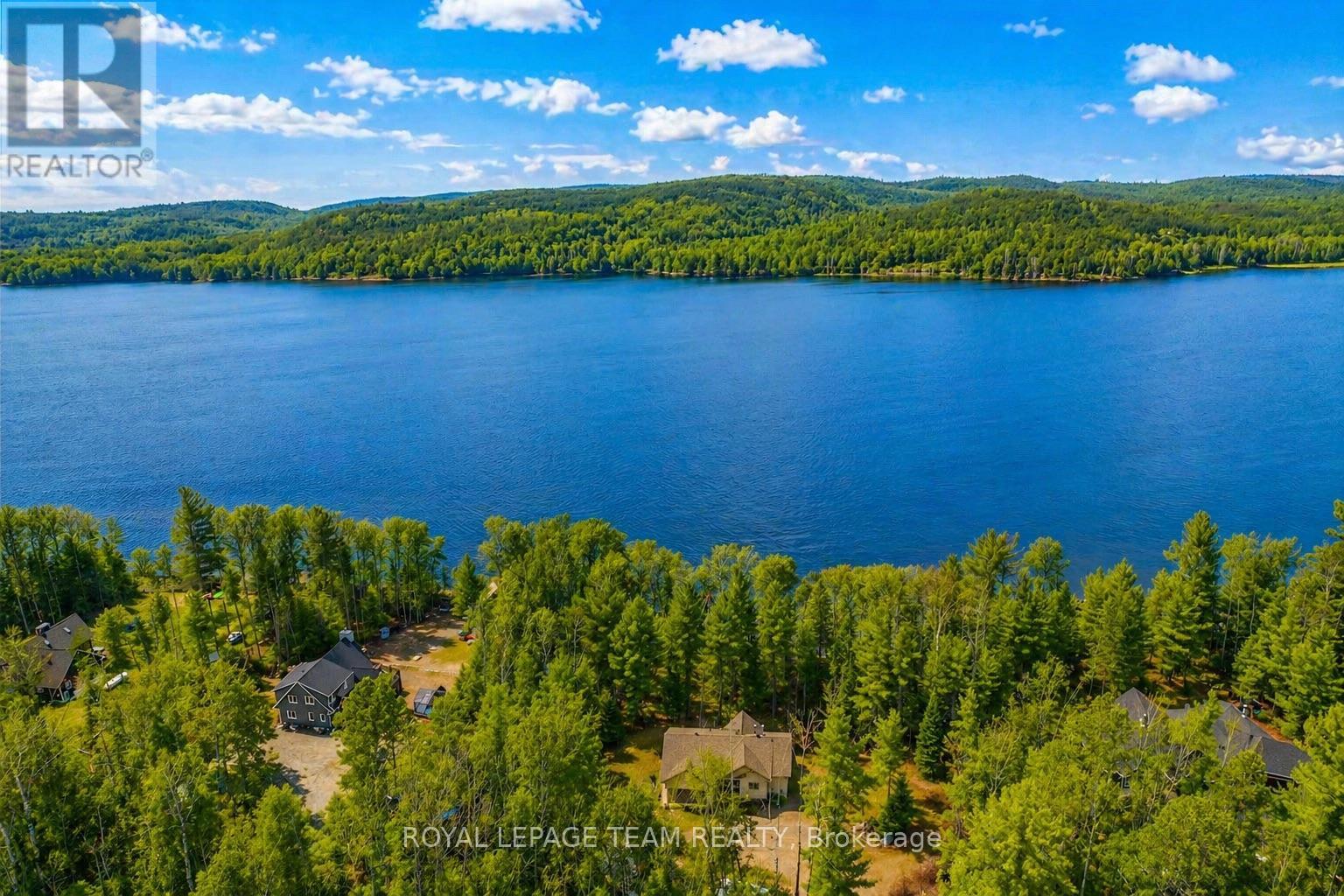 424 Lakewoods Drive, Madawaska Valley, Ontario  K0J 1B0 - Photo 3 - X12954764